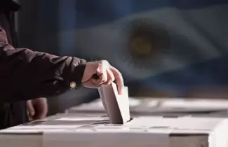 urna voto elecciones cuarto oscuro