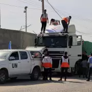 La ayuda humanitaria comenz a entrar a la Franja de Gaza