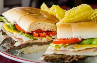 sandwich de lomito