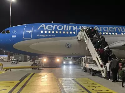 Cuarto vuelo con 247 argentinos repatriados de Israel