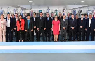 gobernadores con Massa
