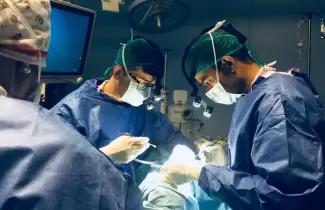 M�dicos operando