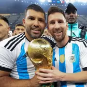 "Vamo' a jugar": Messi se asoció con el Kun Agüero y ambos dirigirán un equipo de deportes electrónicos