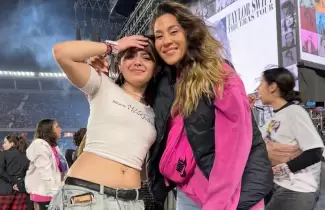 jimena baron con la fan