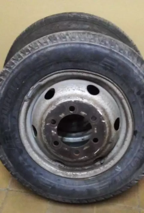 rueda de auto