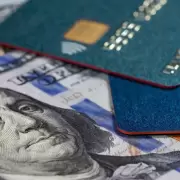 Dólar solidario y dólar tarjeta: la cotización en cada banco tras la suba de impuestos al 155%