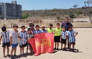 Futbol infantil en la arena de la Ciudad Cultural.