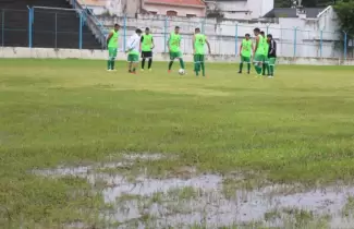 Estadio La Tablada, mal estado por la lluvia.