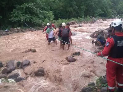 Rescate en R�o Los Nogales