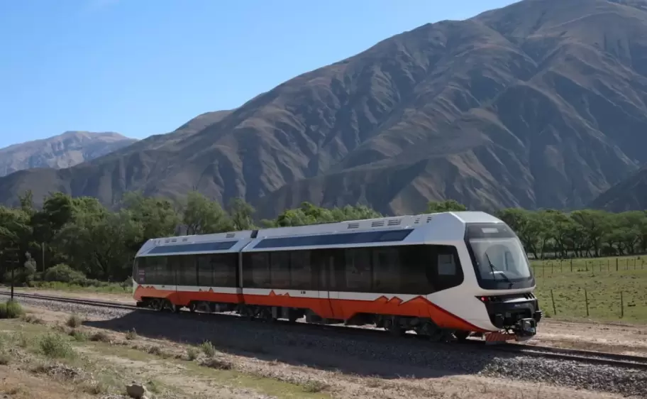 tren solar