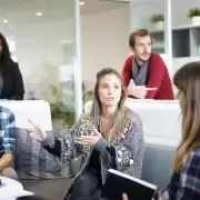 Jornada laboral de cuatro días: cómo le fue a los países que redujeron la semana laboral