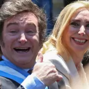 El Presidente celebró los resultados en Chaco y Salta y reivindicó a Karina Milei como principal armadora de LLA: "Ella es el jefe"