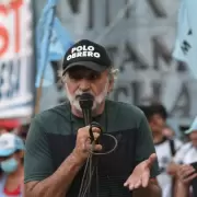 La primera marcha contra Javier Milei: "El 20 de diciembre haremos un paro de advertencia"