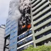 Una mujer muri� y 43 personas fueron hospitalizadas tras la explosi�n en un edificio porte�o