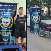 Tenía un celular robado y circulaba una moto adulterada y fue detenido en el barrio Coronel Arias