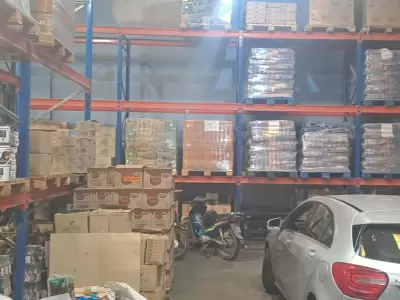 La distribuidora est� ubicada en la calle Barcena