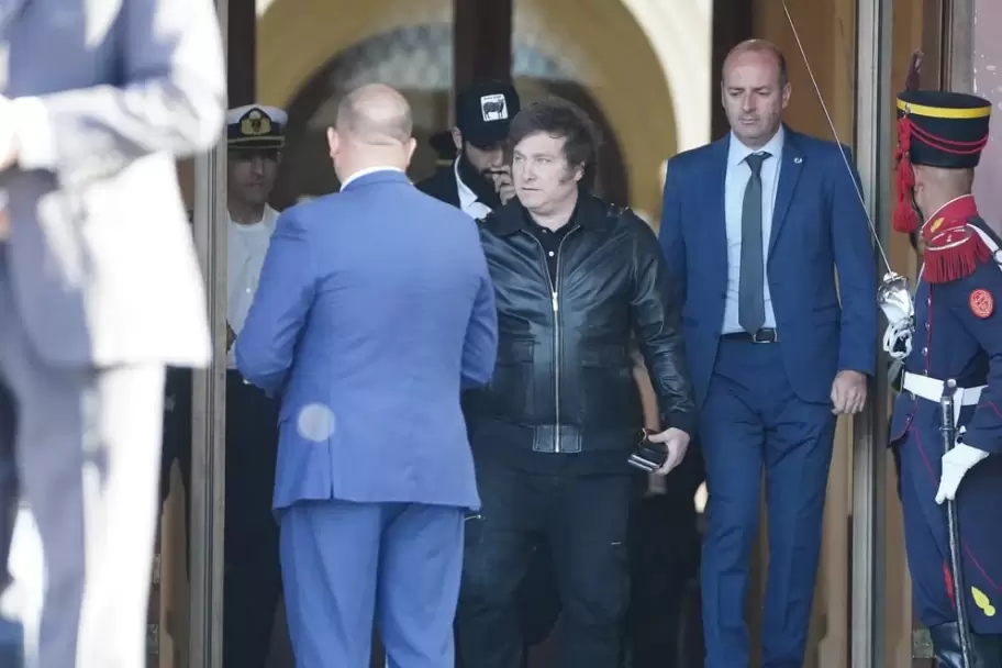 Convocaron a los gobernadores a la primera reunión en Casa Rosada y podría estar Milei
