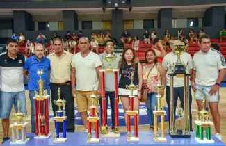 Trofeos de las finales de b�squet en Jujuy.