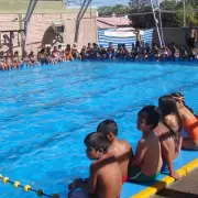 Conmoción en Río Negro: un chico de 11 años murió ahogado en el natatorio municipal