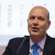 Sturzenegger: "Ac no hay impuestazo, vamos a dejar de cobrar el impuesto inflacionario para cobrar impuestos genuinos"