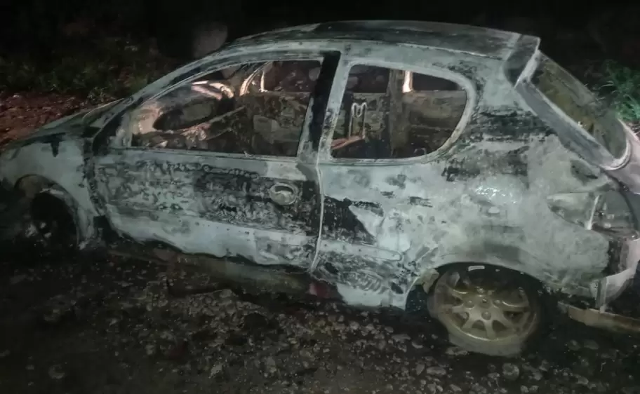 auto incendiado jujuy