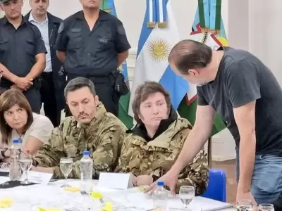Javier Milei con ministro de Defensa y la ministra de Seguridad