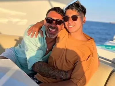 Pocho Lavezzi junto a su hijo Tom�s