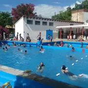 Inician las clases de natacin en el natatorio de barrio Almirante Brown: horarios y cmo inscribirse