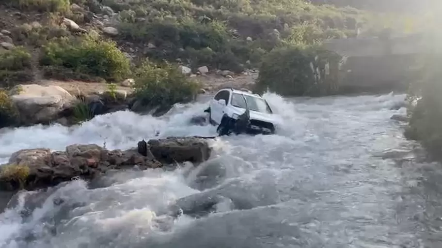 Tragedia en Mendoza: una turista muri tras caer con su vehculo a un arroyo desde 7 metros de altura