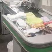 Intentó robar ropa de un supermercado y quedó detenida