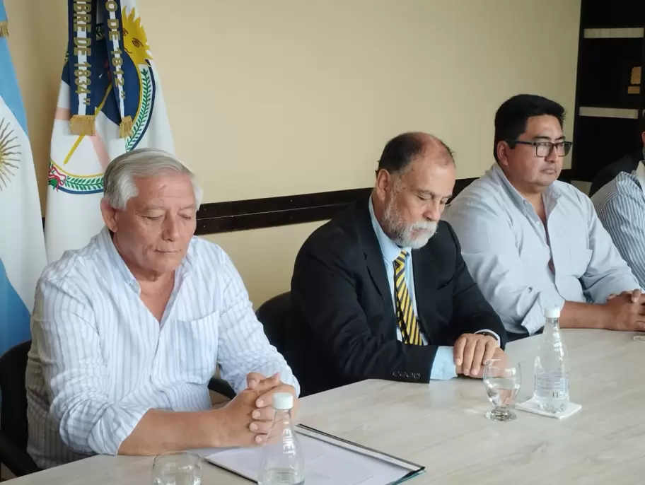 Firmaron un convenio entre la feria frutihortcola y el municipio de Perico