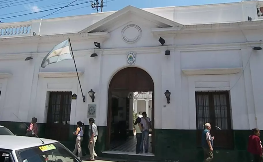 Facultad de Ciencias Econ�micas