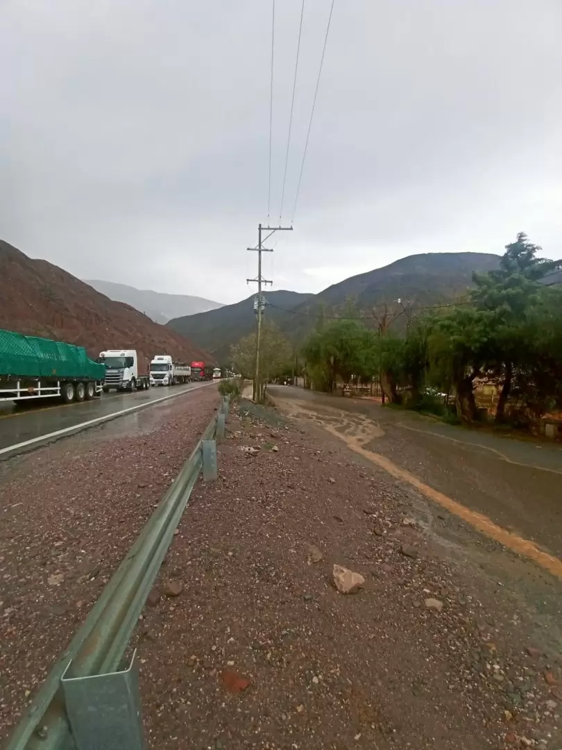 corte en Ruta Nacional 52, altura arroyo Coquena Purmamarca