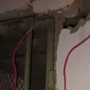 Una pareja de jubilados electrific la puerta de su casa y un ladrn muri cuando intent entrar