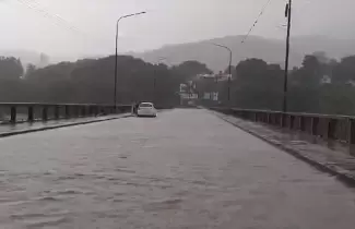 Puente Pérez inundado