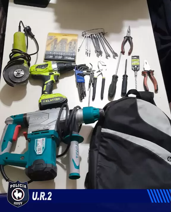 detenidos por robar herramientas de trabajo
