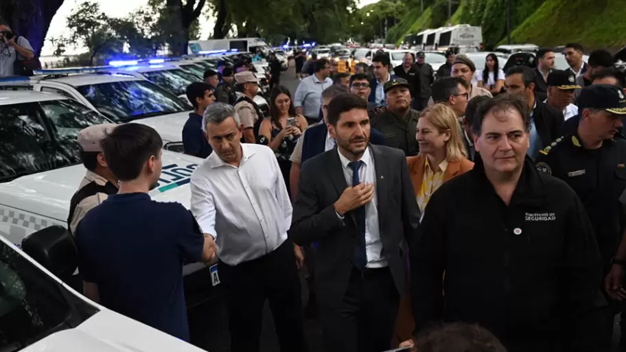 Pullaro recibió los móviles policiales que envió Kicillof