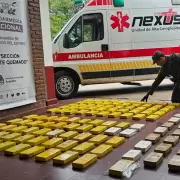 Encontraron 134 kilos de cocana en una ambulancia que simulaba el traslado urgente de una paciente