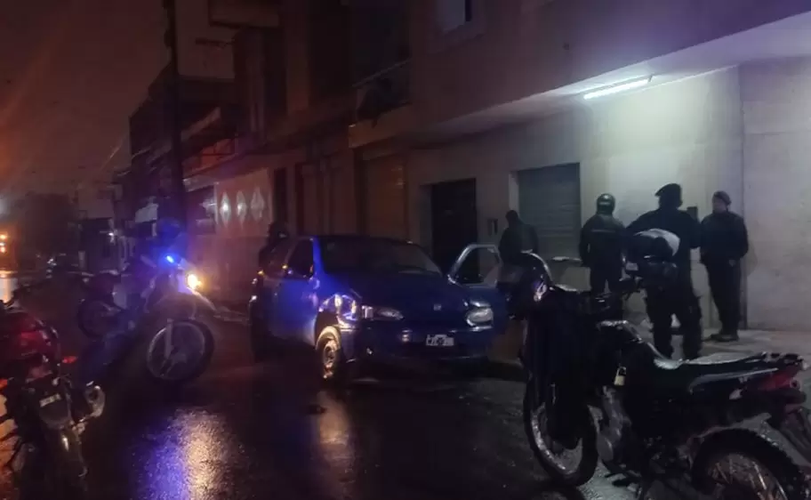 Tenía libertad condicional y fue sorprendido intentando robar un auto