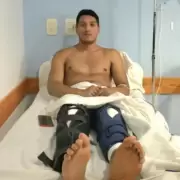 La Plata: un joven fue a hacerse una ciruga en la rodilla y por error le operaron las dos piernas