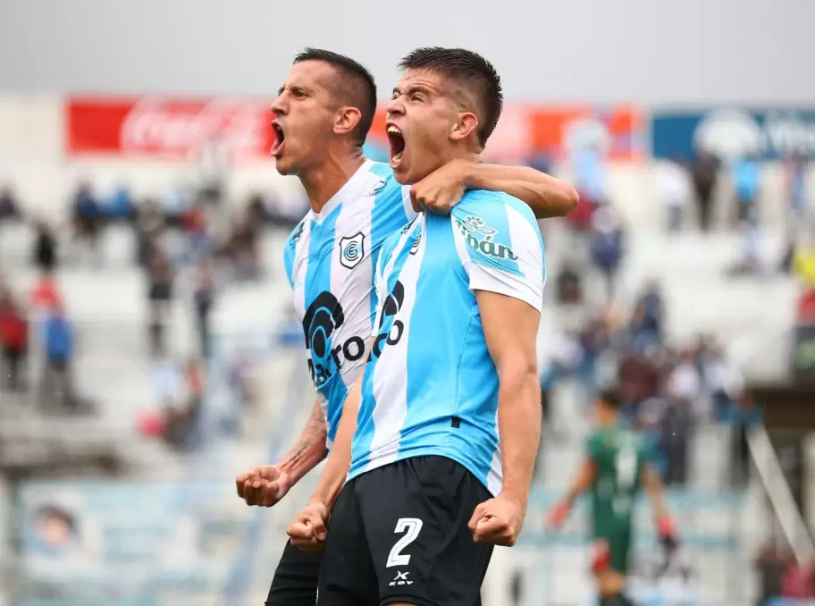 Endrizzi y Camargo celebran el primer gol