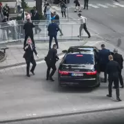 Atacaron a balazos al primer ministro de Eslovaquia: qued en estado crtico tras ser baleado en el estmago