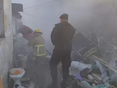 Se les cay el bracero y se les incendi la casa en Jujuy