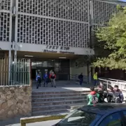 Un hombre atac a trompadas a cinco estudiantes que haban discutido con su hija en la escuela