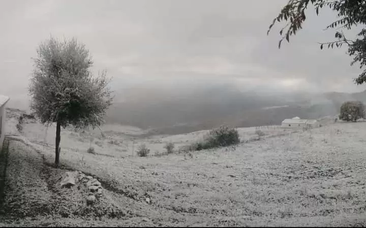Nev en el pueblo de Santa Brbara, departamento Valle Grande (foto: Infoyungas)