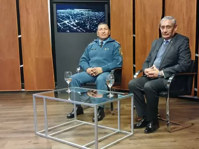 Detr�s de las Noticias - Seguridad