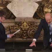Milei le tom� juramento a Sturzenegger como ministro de Desregulaci�n y Transformaci�n del Estado
