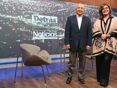 Detr�s de las Noticias -