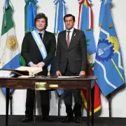 Sadir, tras la firma del Pacto de Mayo: "Trabajaremos juntos por una Argentina mejor"