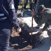 Búsqueda de Loan: rompieron la misteriosa losa del cementerio y solo encontraron una vieja manija